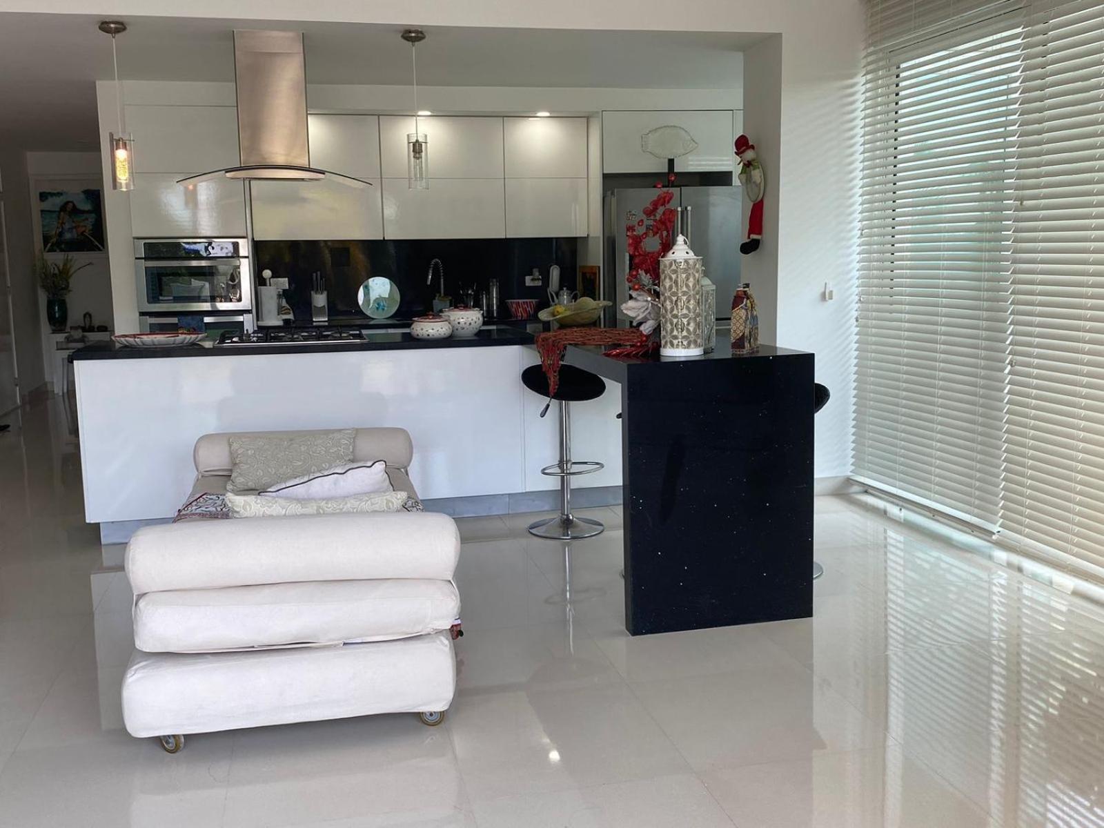 Apartamento Con Excelente Vista Al Mar *